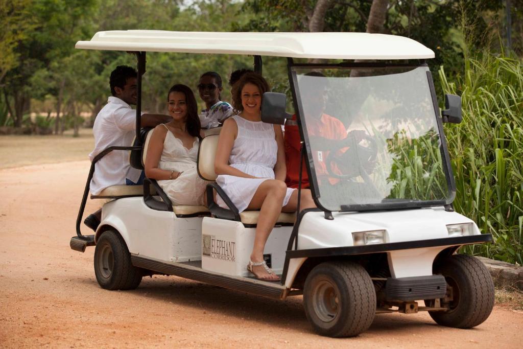 The Elephant Corridor Hotel Sigiriya Exterior photo